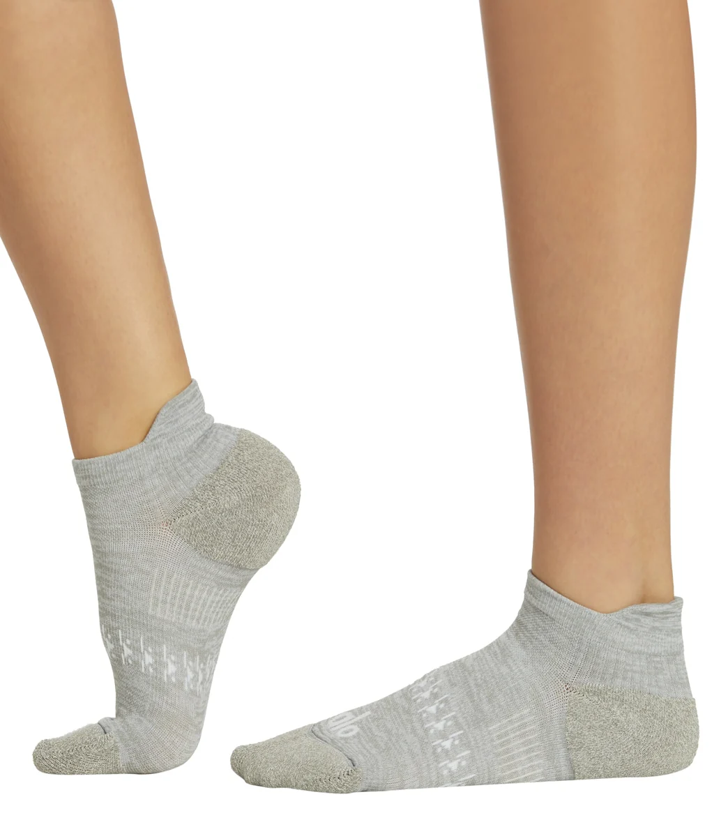 Alo Yoga Performance Tab Sock - Image 9
