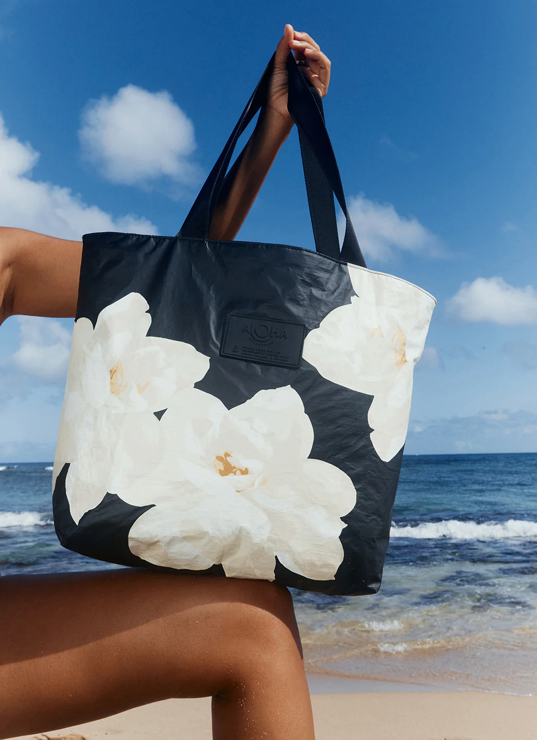 ALOHA Mohala Day Tripper Tote - Image 5