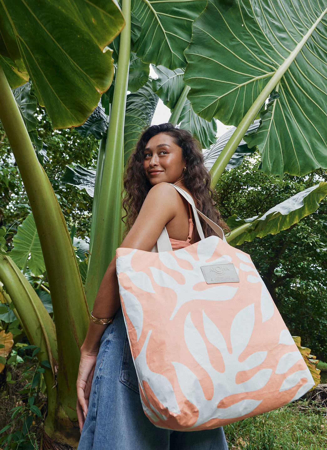 ALOHA Ola Day Tripper Beach Tote - Image 6