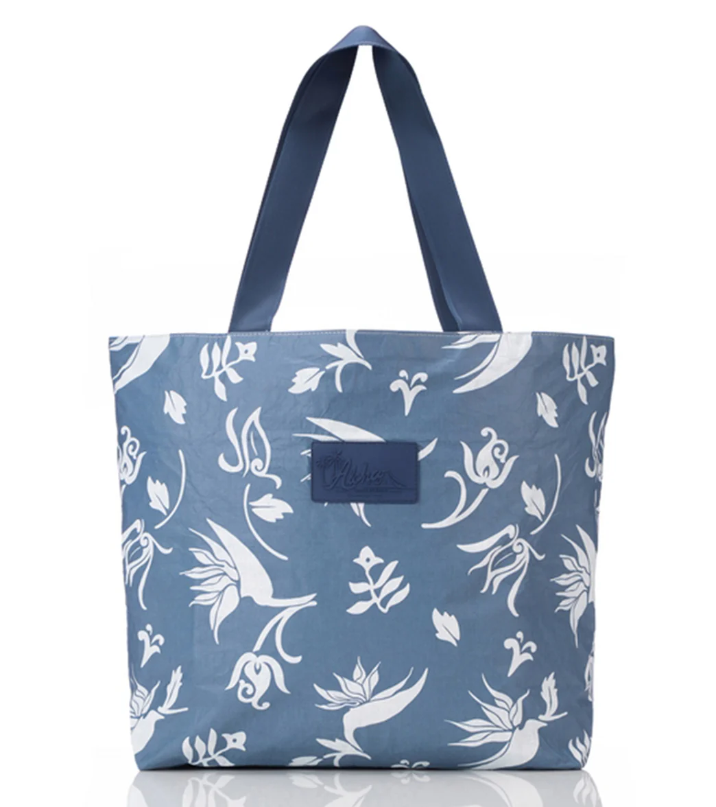 ALOHA Pekelo Day Tripper Beach Tote - Image 2