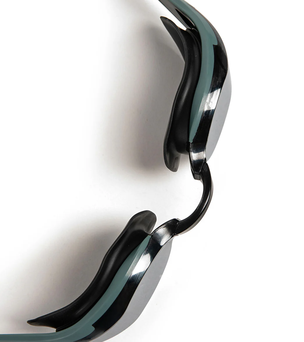 Arena Cobra Edge Swipe Mirrored Goggle - Image 39