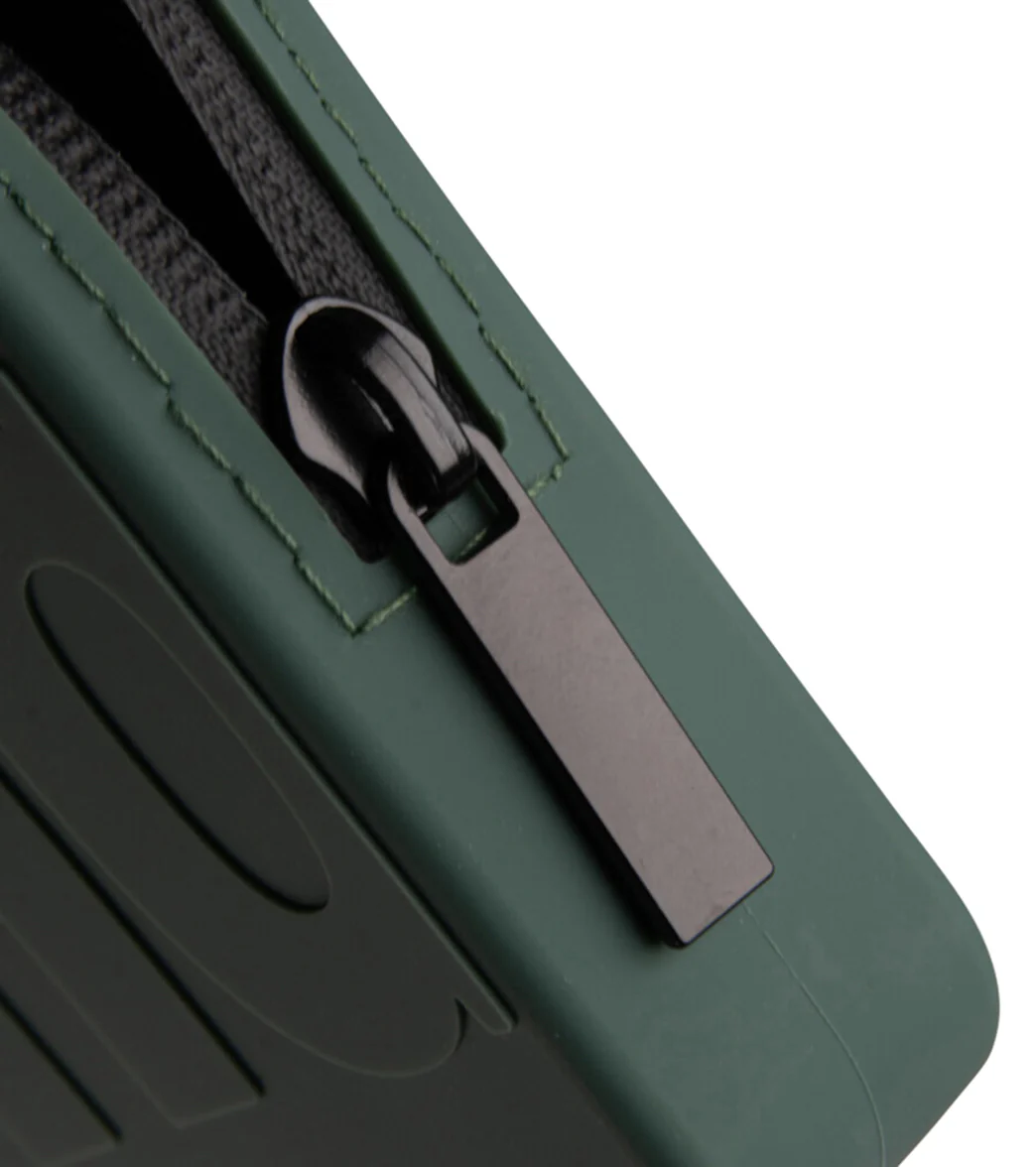 Arena Dry Clutch Bag - Image 15