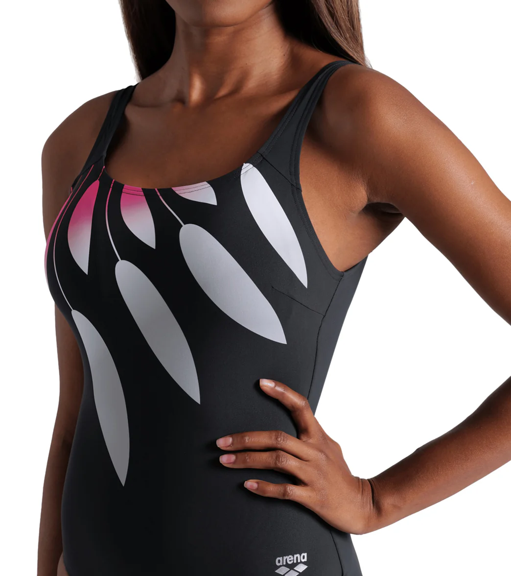 Arena Women's Giuliana Squared Back One Piece Swimsuit - Image 4