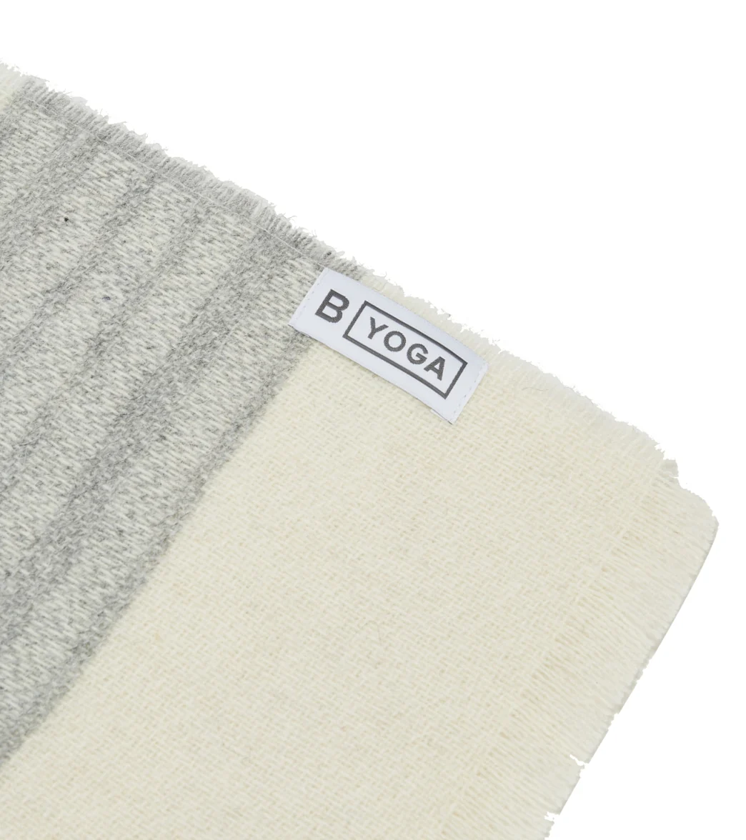 B Yoga The Alpaca Throw Blanket - Image 10