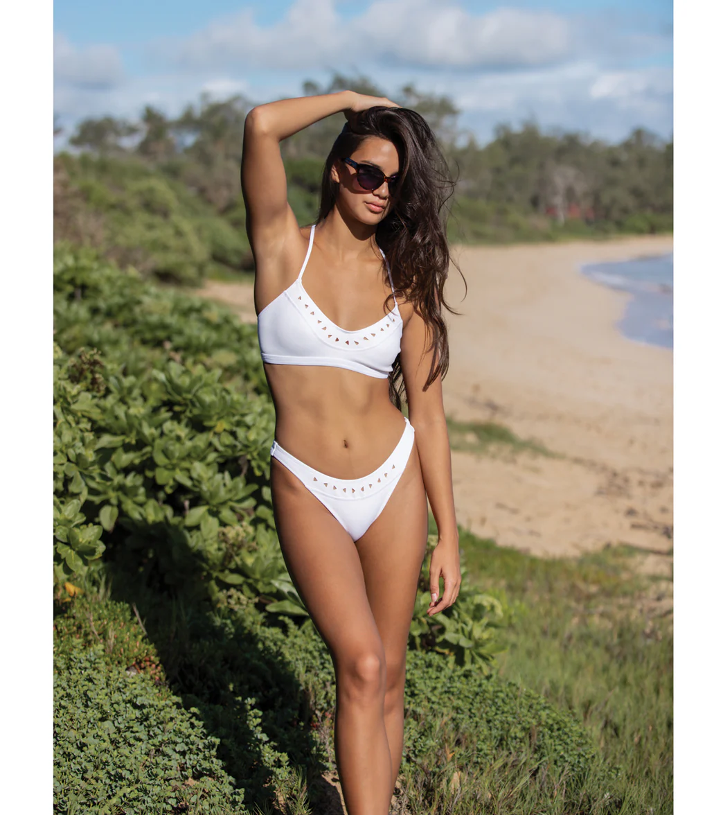 Body Glove Women's Constellation Ruth Sporty Bikini Top - Image 12