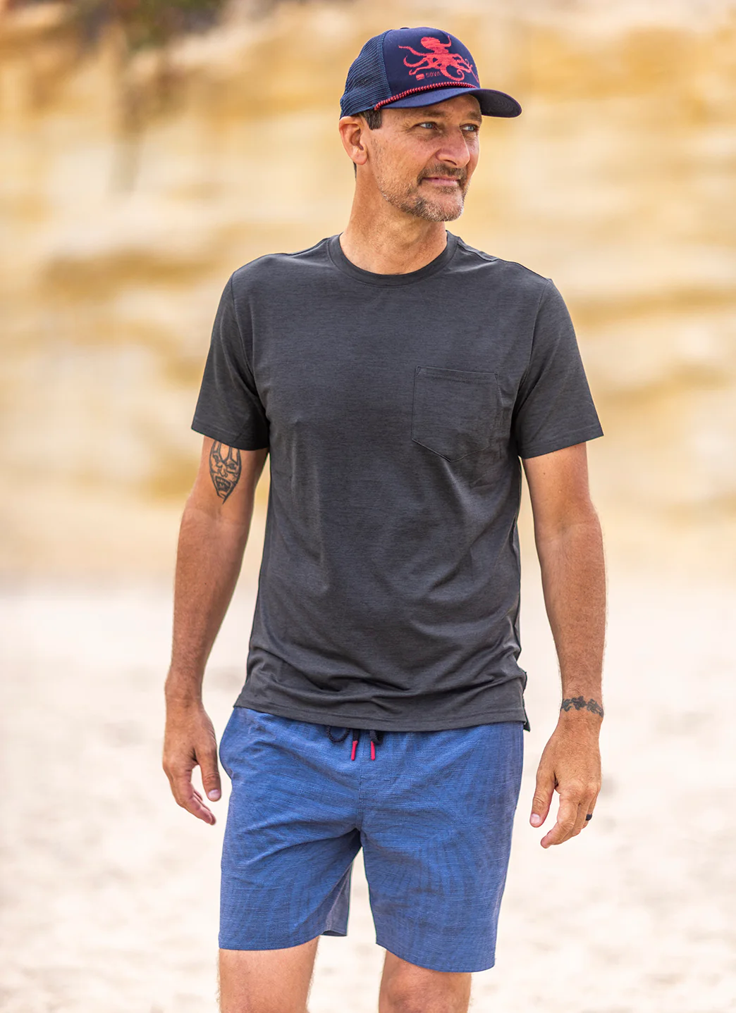 Cova by Jantzen Men's Crewless Heathered shorts Sleeve UPF 30 Performance Shirt - Image 4