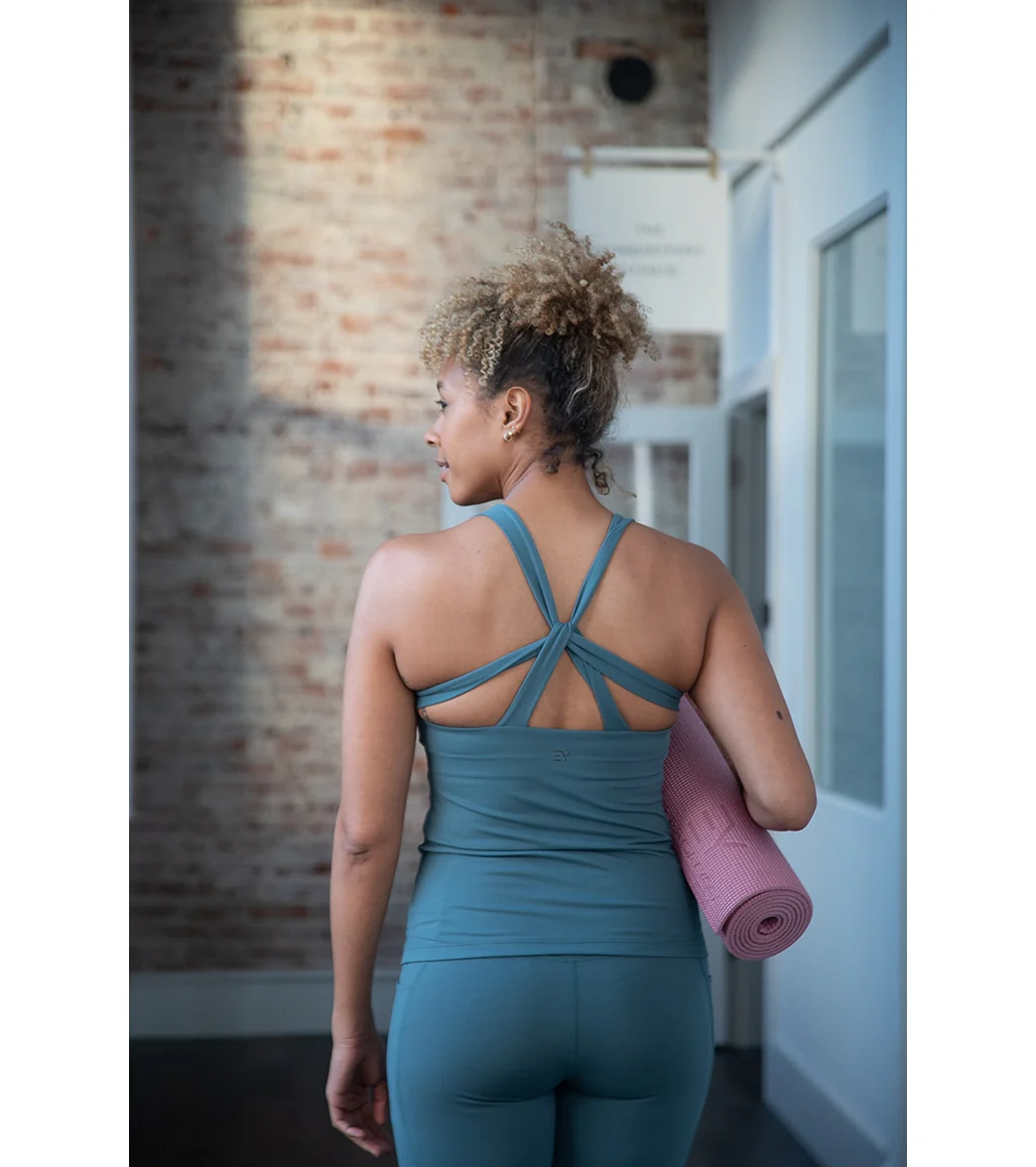 Everyday Yoga Instinct Solid Twisted Back Support Tank - Image 8