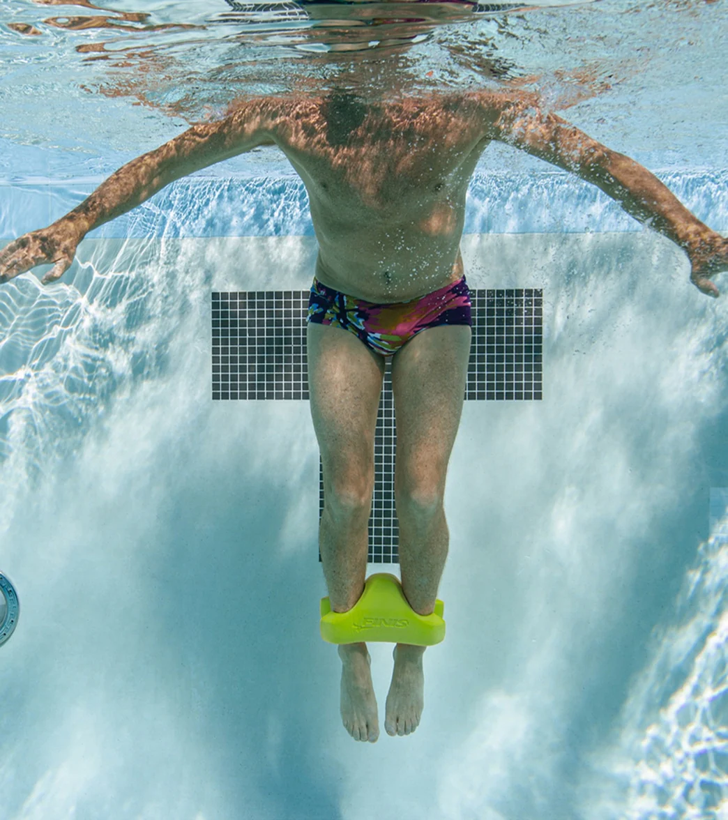 FINIS Hydrodynamic Ankle Pull Buoy - Image 9