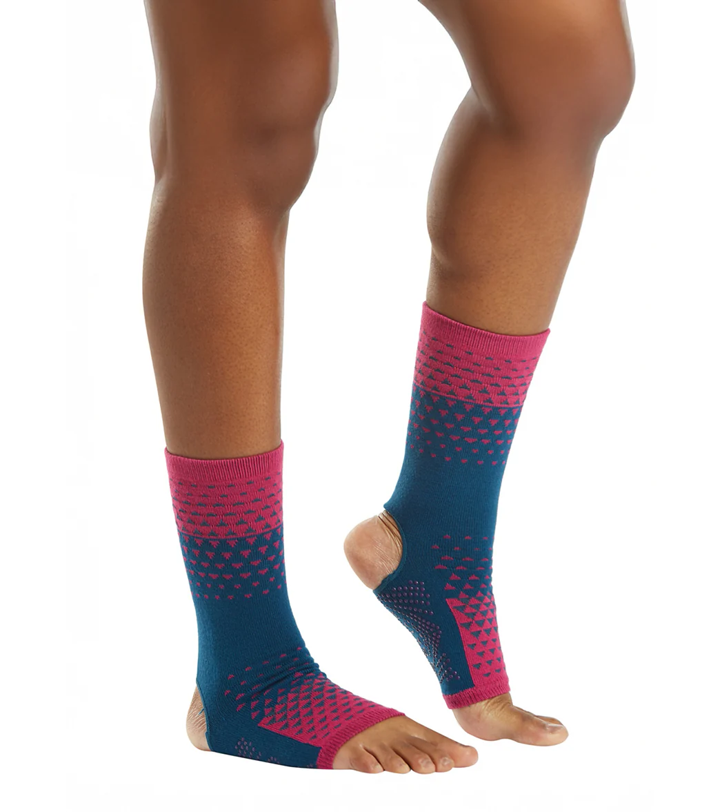 Gaiam Grippy Yoga Ankle Socks
