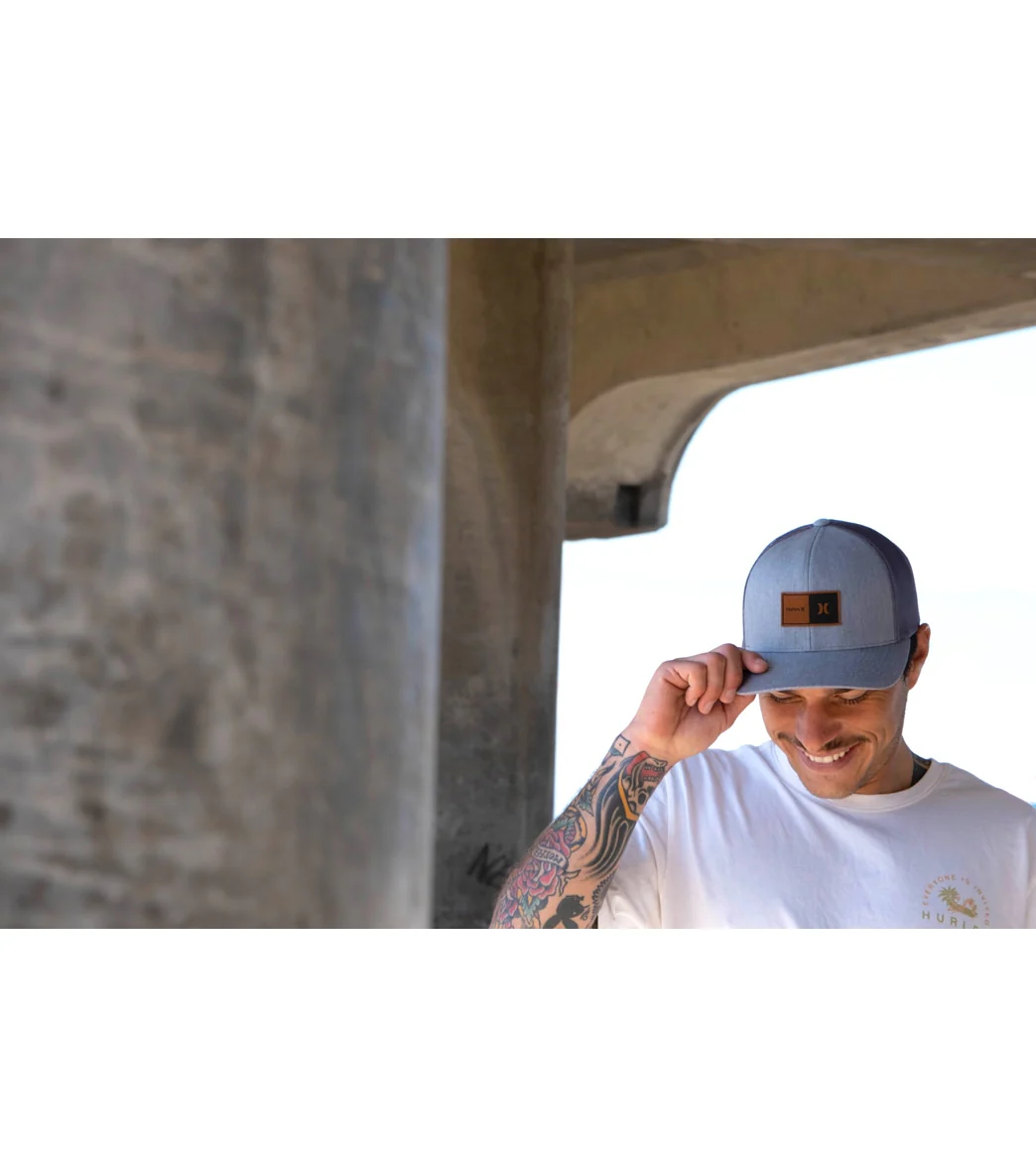 Hurley Men's Fairway Trucker Hat - Image 3
