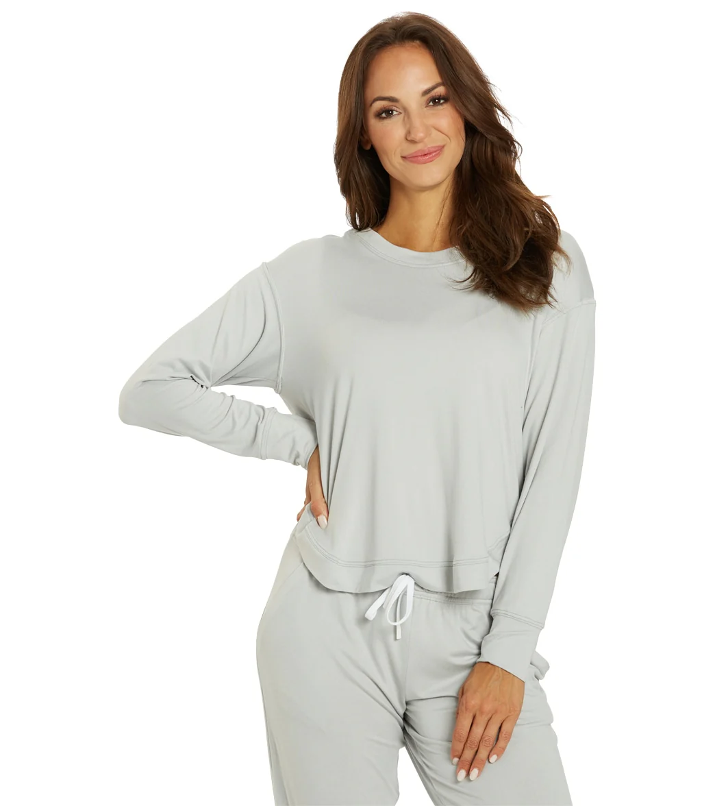 J.Valdi Women's Lounge Pull Over Top - Image 11