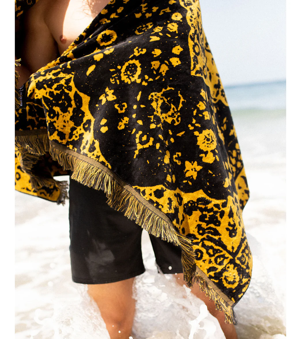 LEUS Towels 58 x 33 Conner Coffin Beach Towel - Image 5