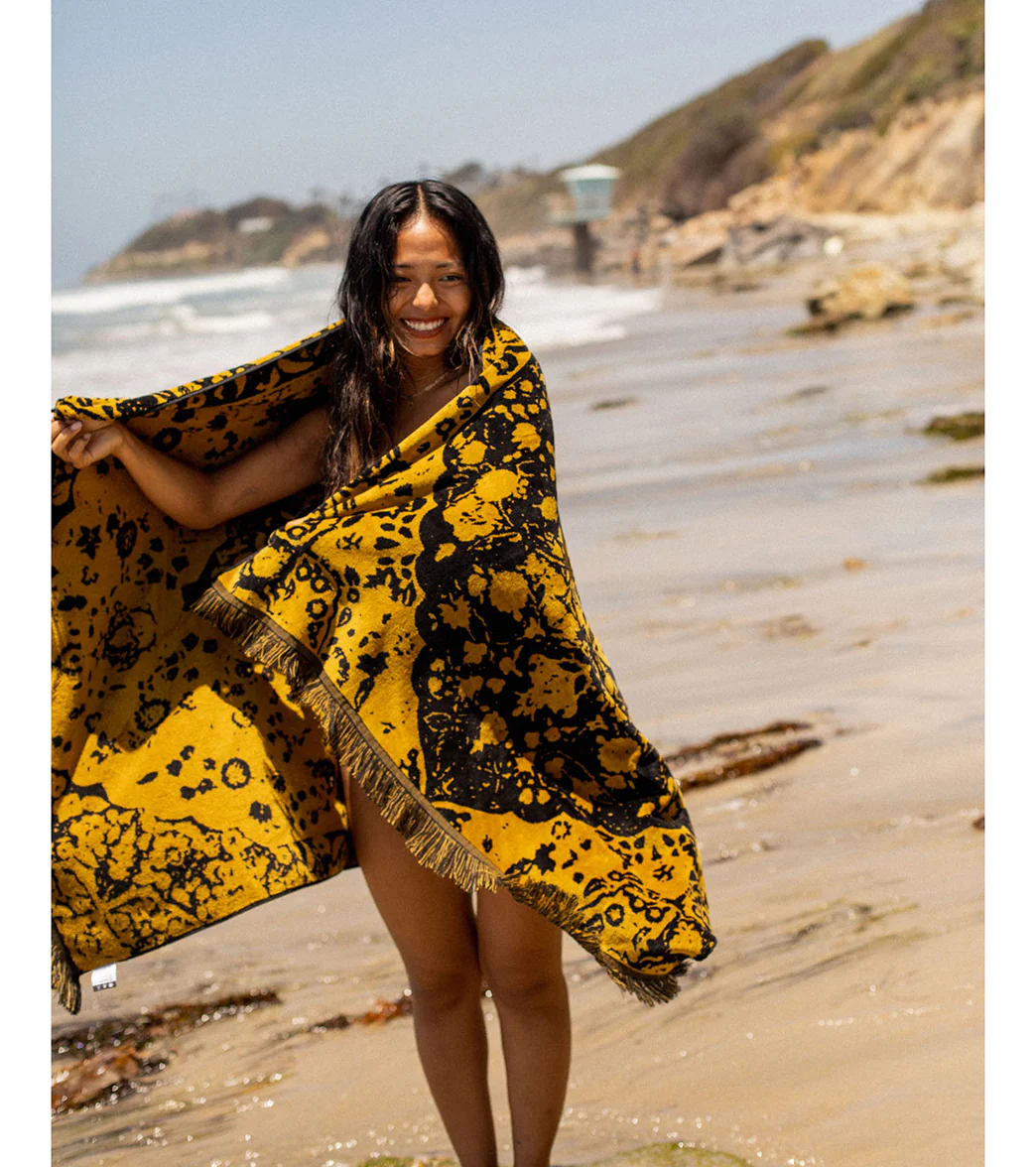 LEUS Towels 58 x 33 Conner Coffin Beach Towel - Image 6
