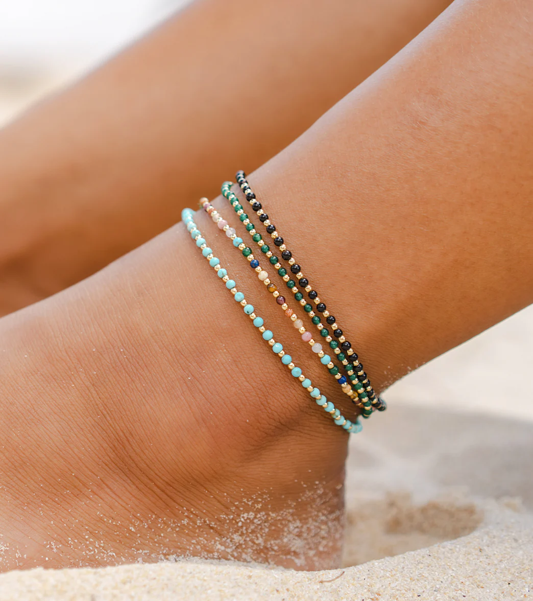 Lotus and Luna Balance Onyx Gold Anklet - Image 4
