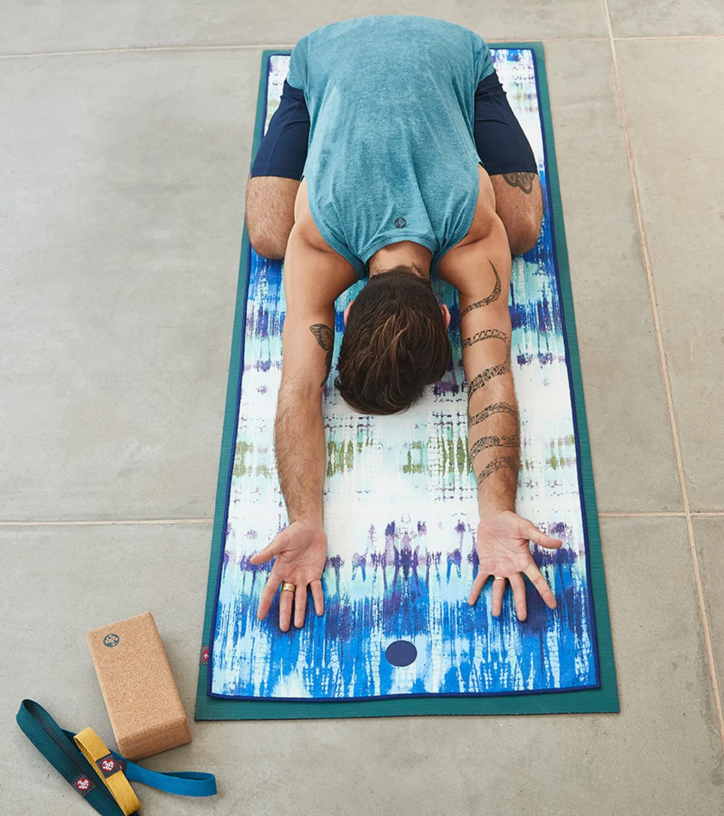 Manduka Yogitoes+ Repreve® Yoga Mat Towel, 71" - Image 13