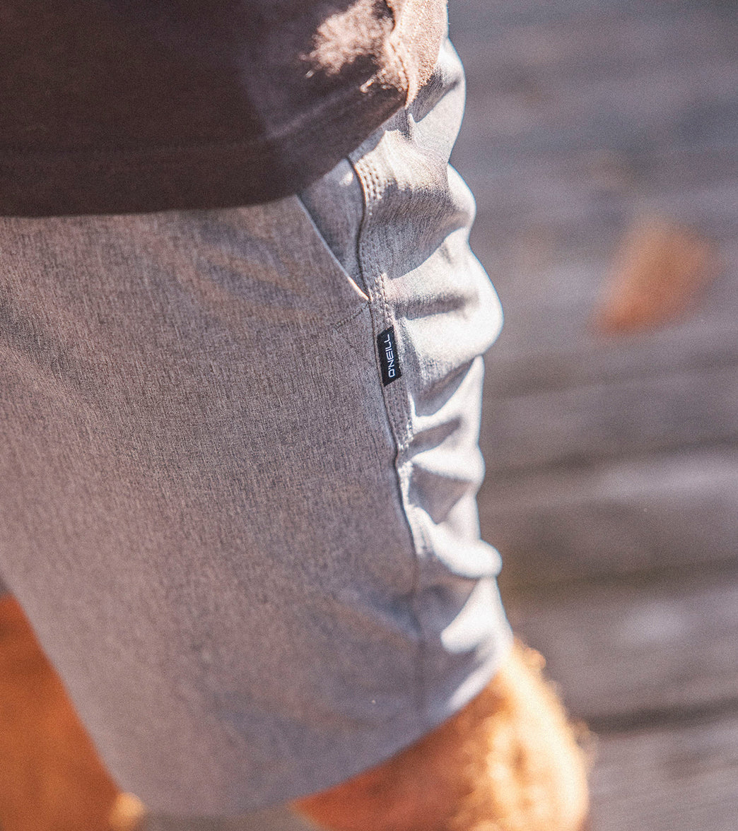 O'Neill Men's 19" Reserve Heather Hybrid Shorts - Image 7