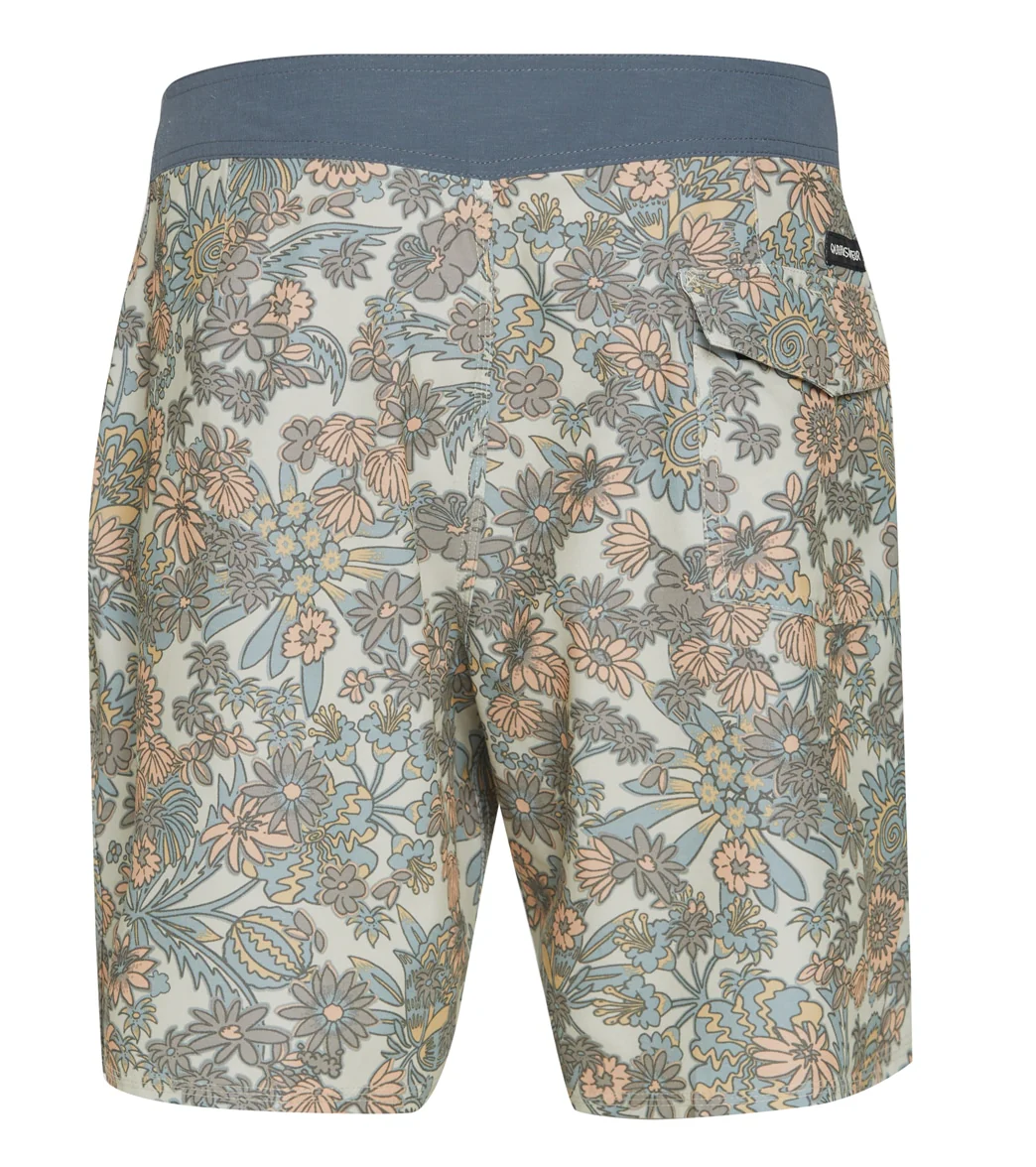 Quiksilver Men's 18" Hempstretch 69 Board Shorts - Image 2