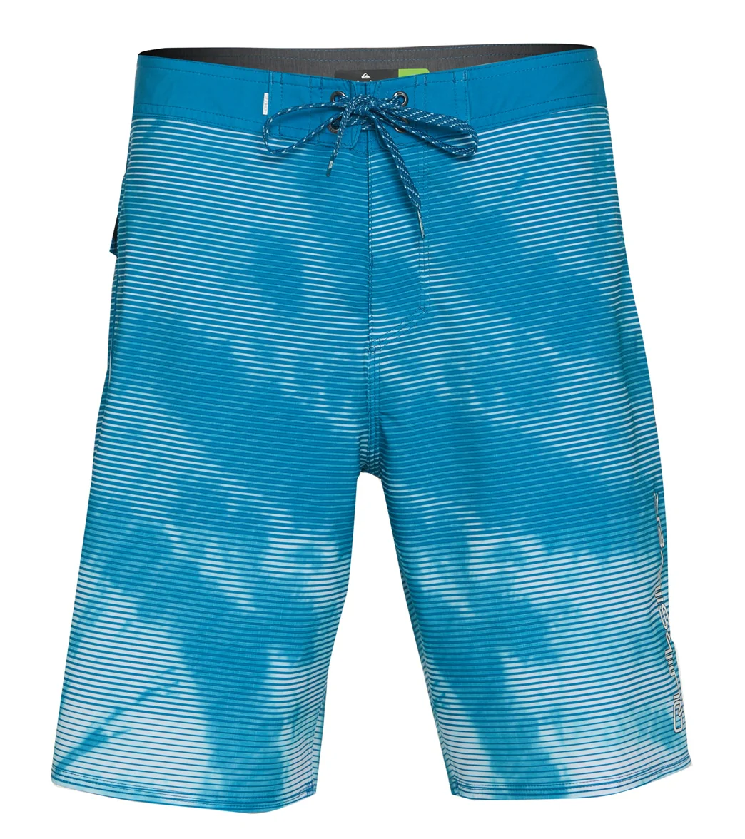 Quiksilver Men's 20" Surfsilk Massive Board Shorts - Image 5
