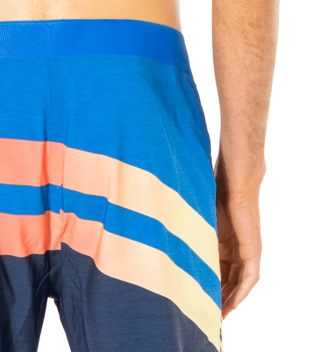 Rip Curl Men's 20" Mirage Revert Ultimate Boardshort - Image 17