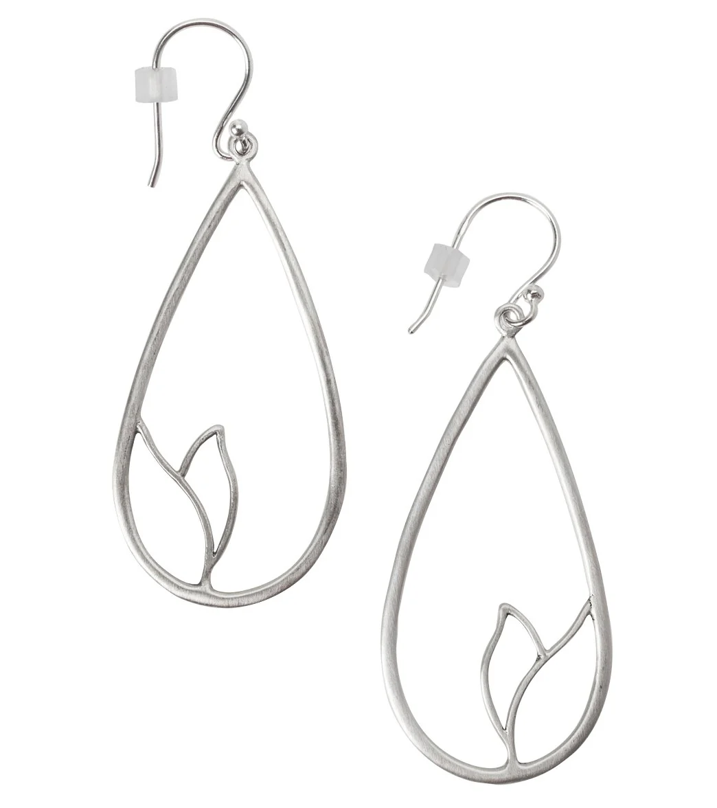 Satya Jewelry Silver New Lotus Earrings