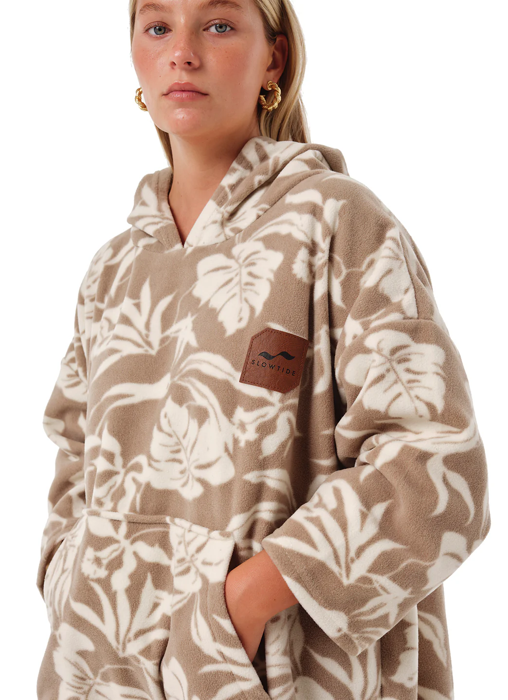 Slowtide Hauke Everyday Chilling Fleece Poncho - Image 4