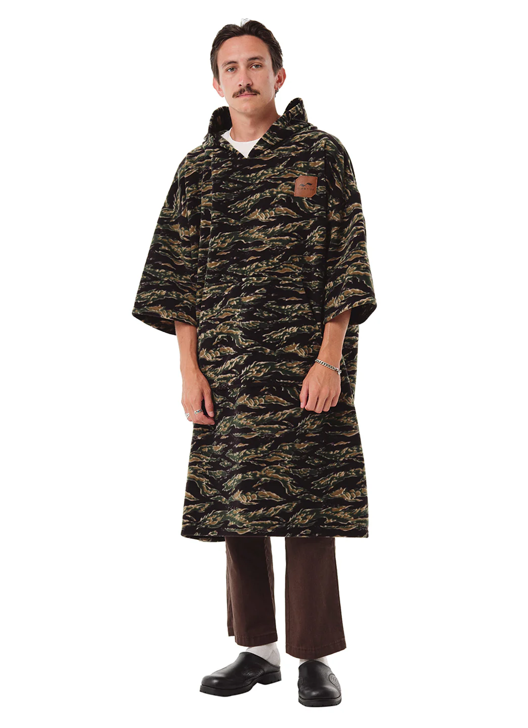 Slowtide Major Everyday Chilling Fleece Poncho - Image 5
