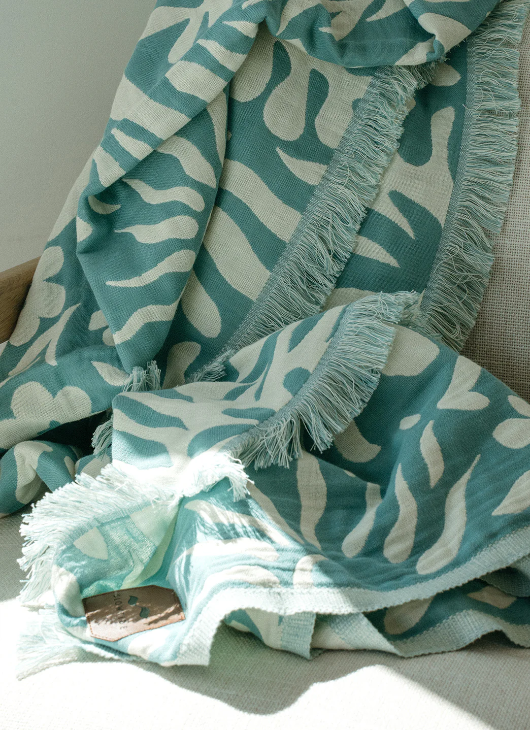 Slowtide Sunny Driftweave Turkish Beach Blanket - Image 4