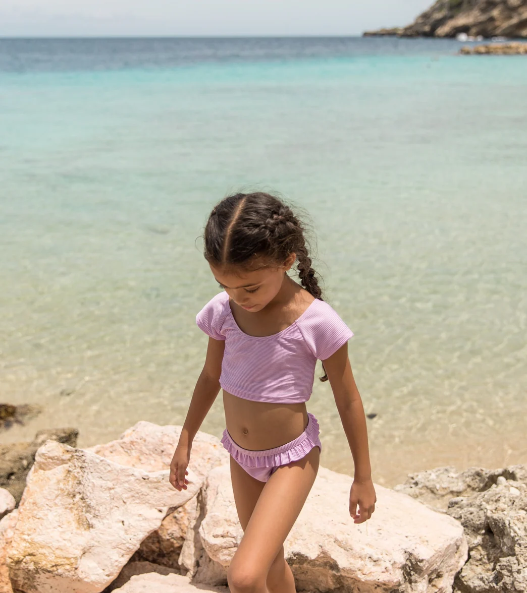Snapper Rock Girls' Lavender Rib Crop SS Rashguard Top (Toddler, Little Kid, Big Kid) - Image 4