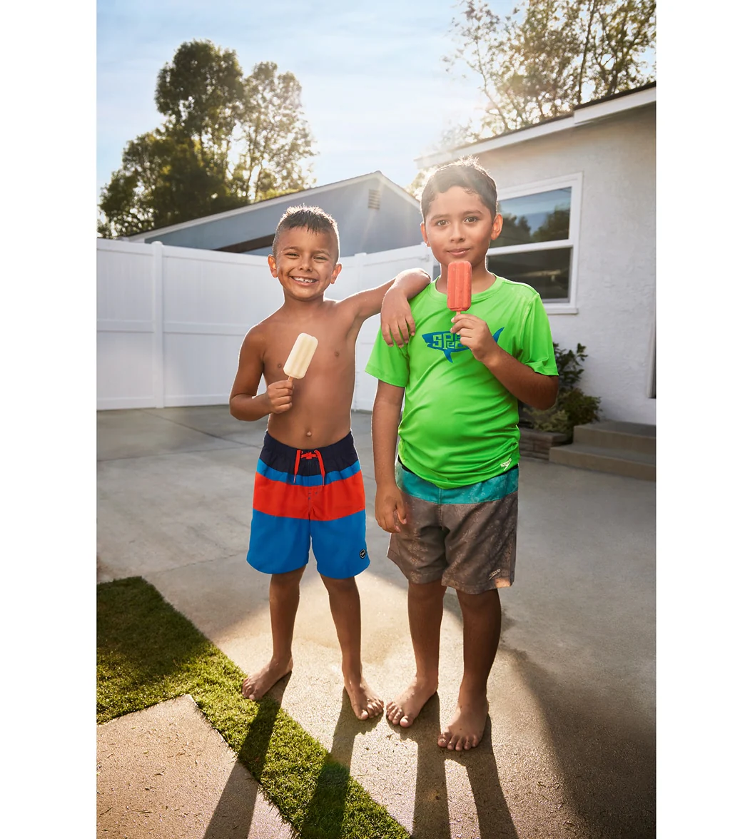 Speedo Boy's Short Sleeve Graphic Swim Shirt (Little Kid, Big Kid) - Image 3