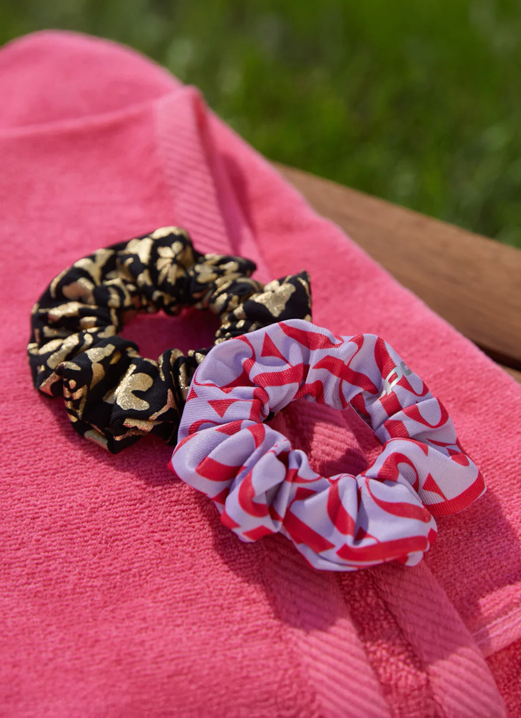 Sporti x Alex & Gretchen Walsh XOXO Dynasty Scrunchie Set of 2 - Image 4