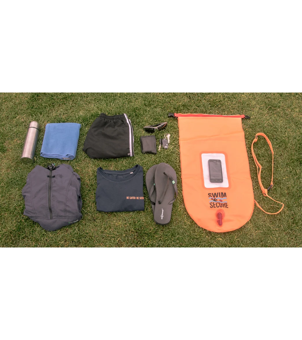 Swim Secure 28L Window Dry Bag Swim Buoy - Image 2