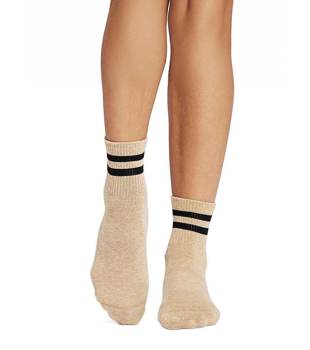 Tavi Aria Yoga Grip Socks - Image 17