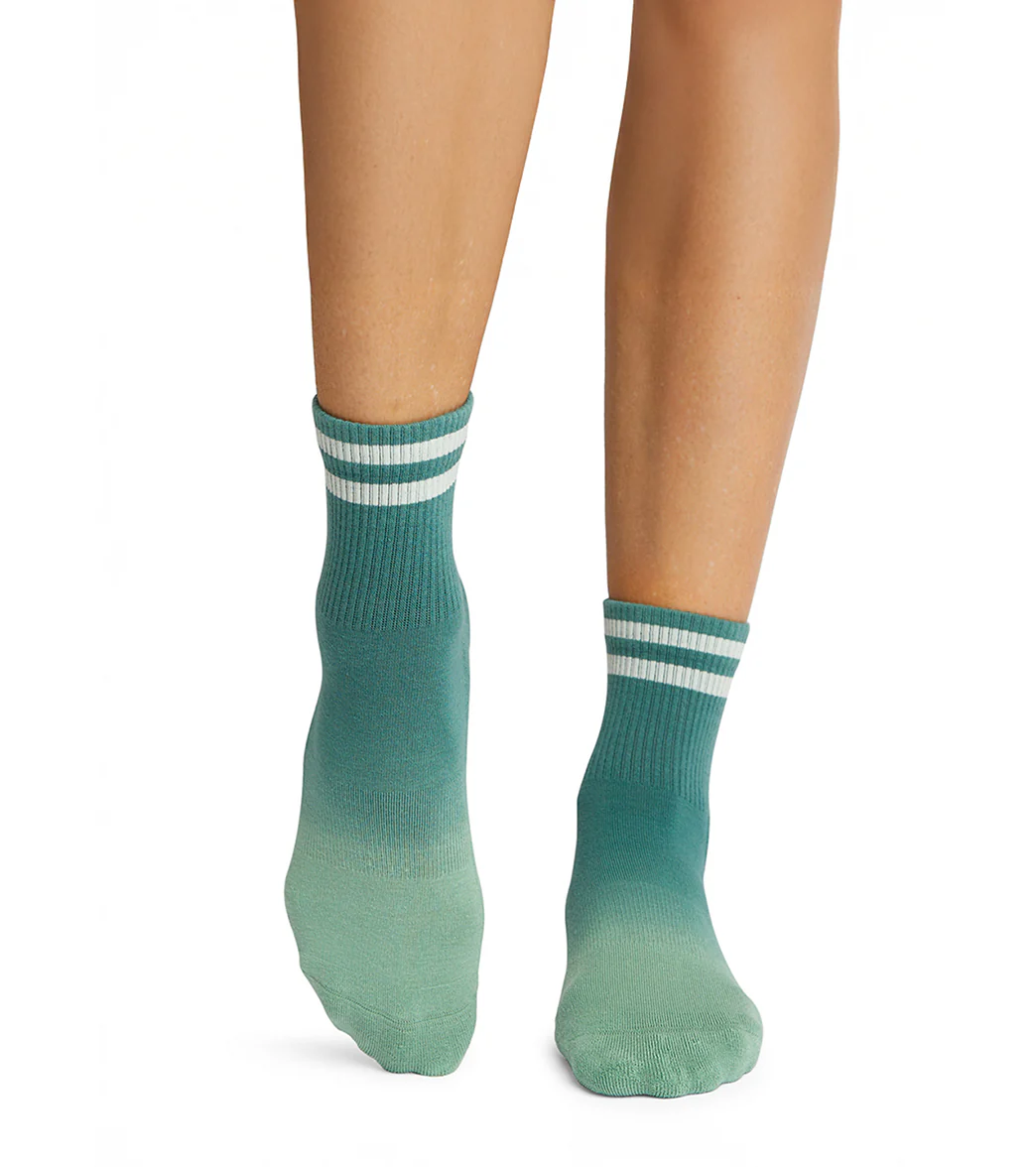 Tavi Aria Yoga Grip Socks - Image 33