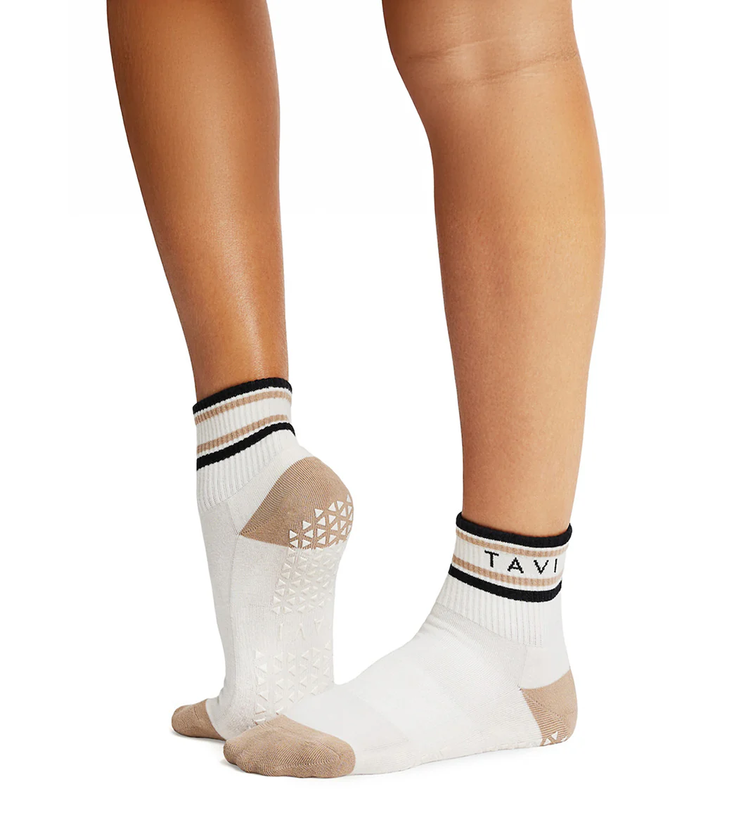 Tavi Aria Yoga Grip Socks - Image 40