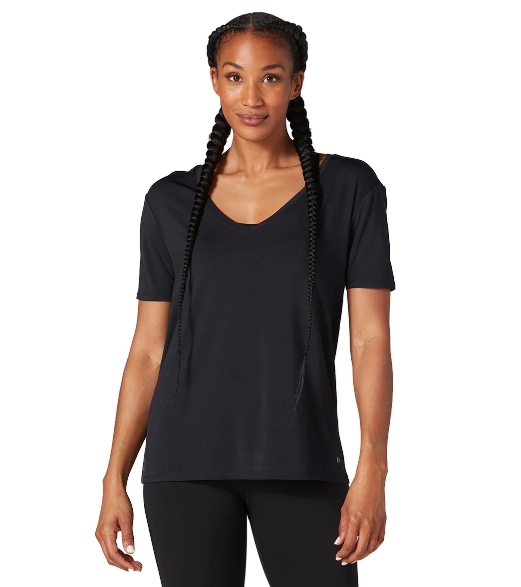 Tavi Everyday V-Neck Tee - Image 17