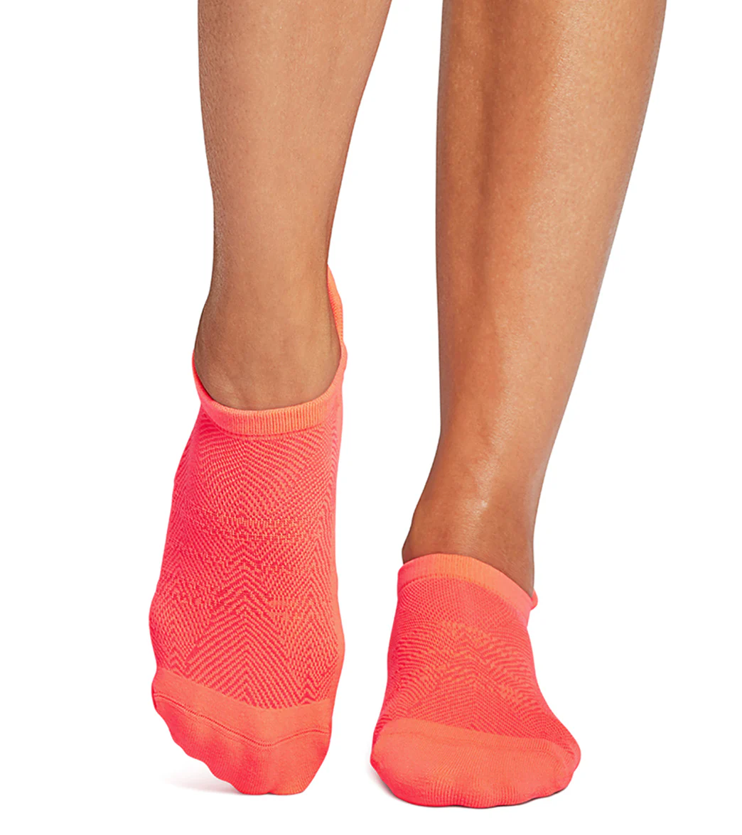 Tavi Savvy Tec Grip Socks - Image 17