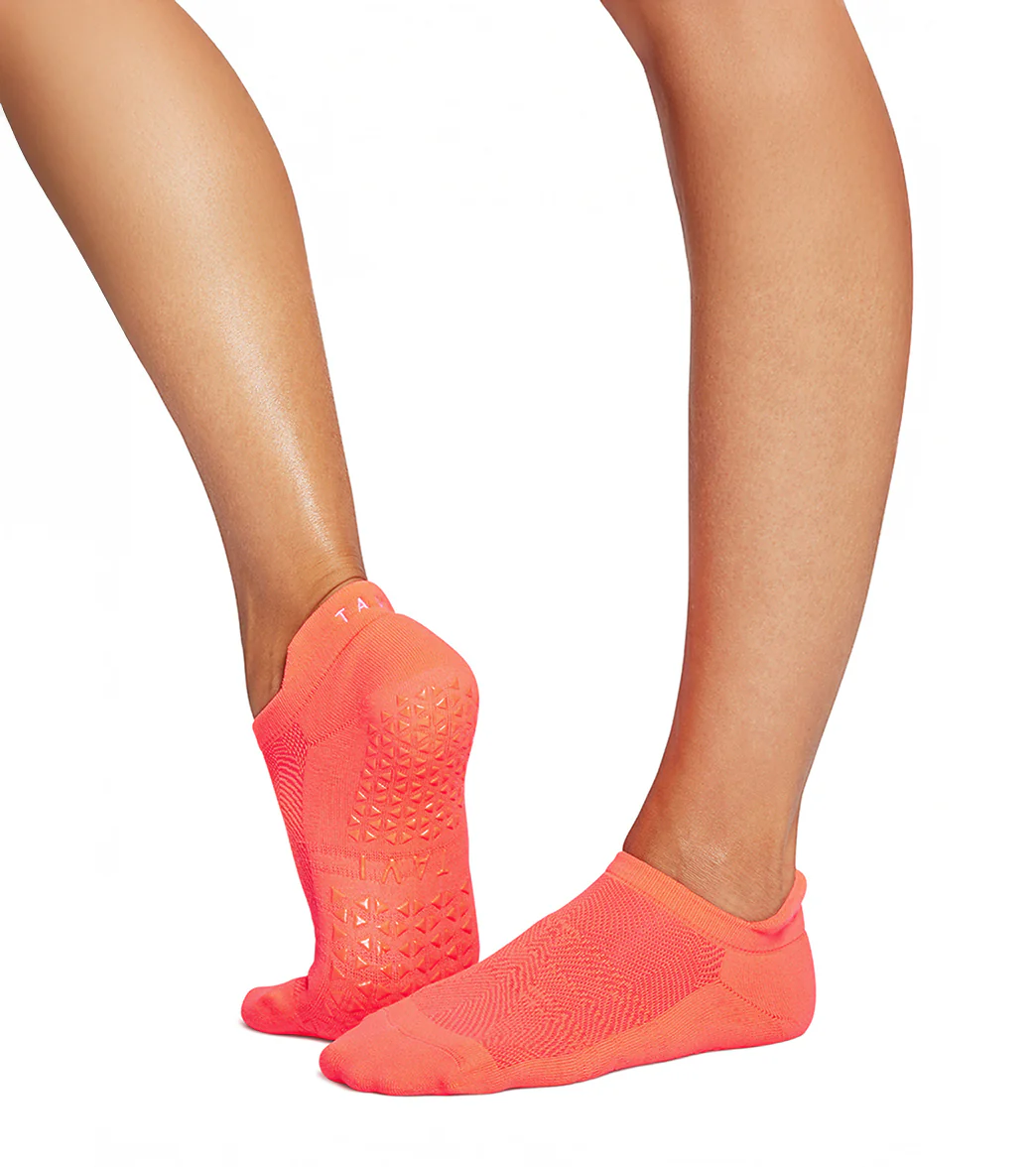 Tavi Savvy Tec Grip Socks - Image 19