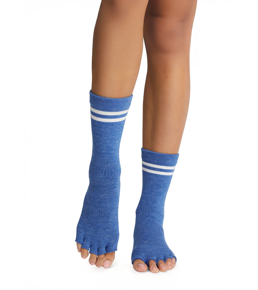 Toesox Crew Half Toe Grip Socks - Image 28