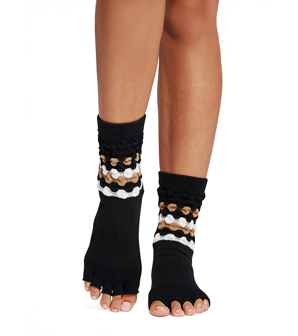 Toesox Crew Half Toe Grip Socks - Image 31
