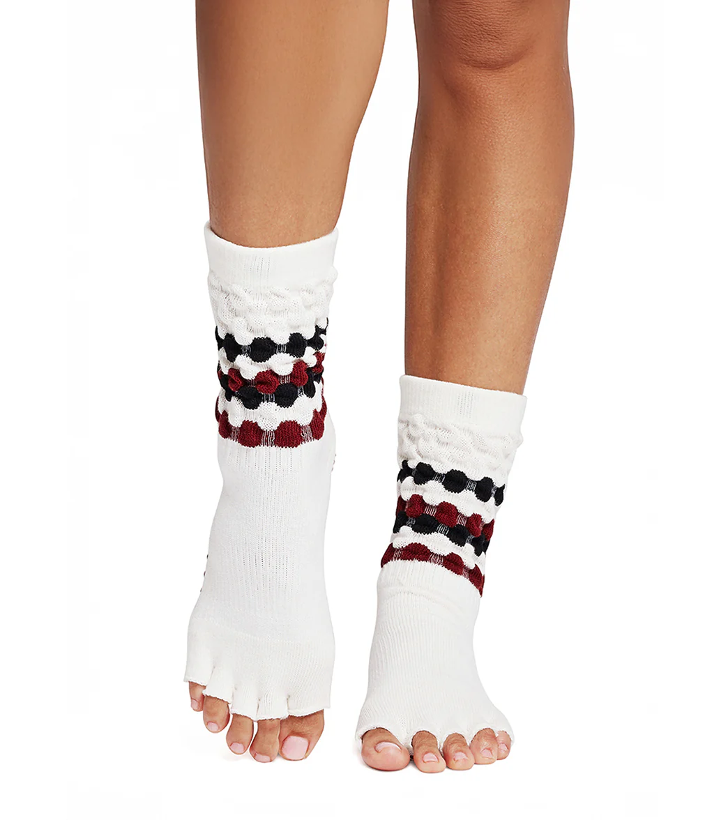 Toesox Crew Half Toe Grip Socks - Image 39