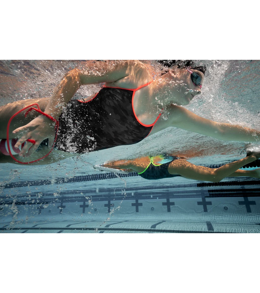 TYR Women's Blackout Camo Trinityfit One Piece Swimsuit - Image 17