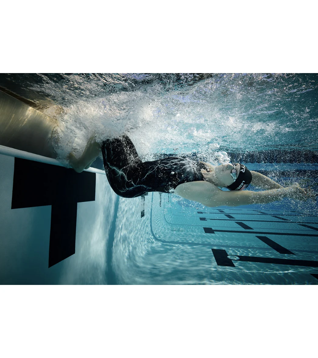 TYR Women's Venzo Phantom Oblivion Closed Back Kneeskin Tech Suit Swimsuit - Image 3