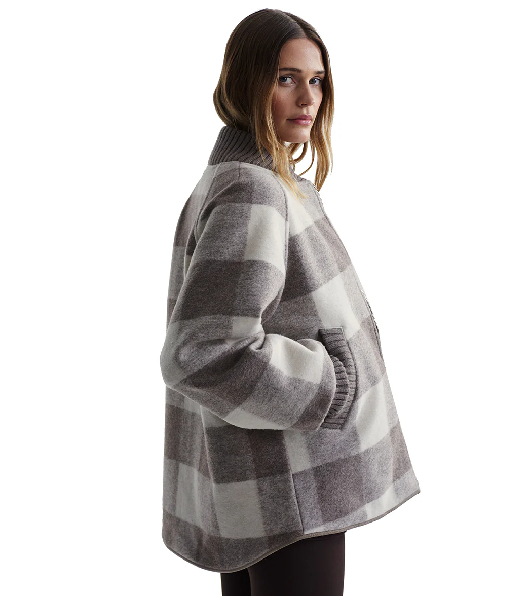 Varley Reno Reversible Quilt Jacket - Image 2