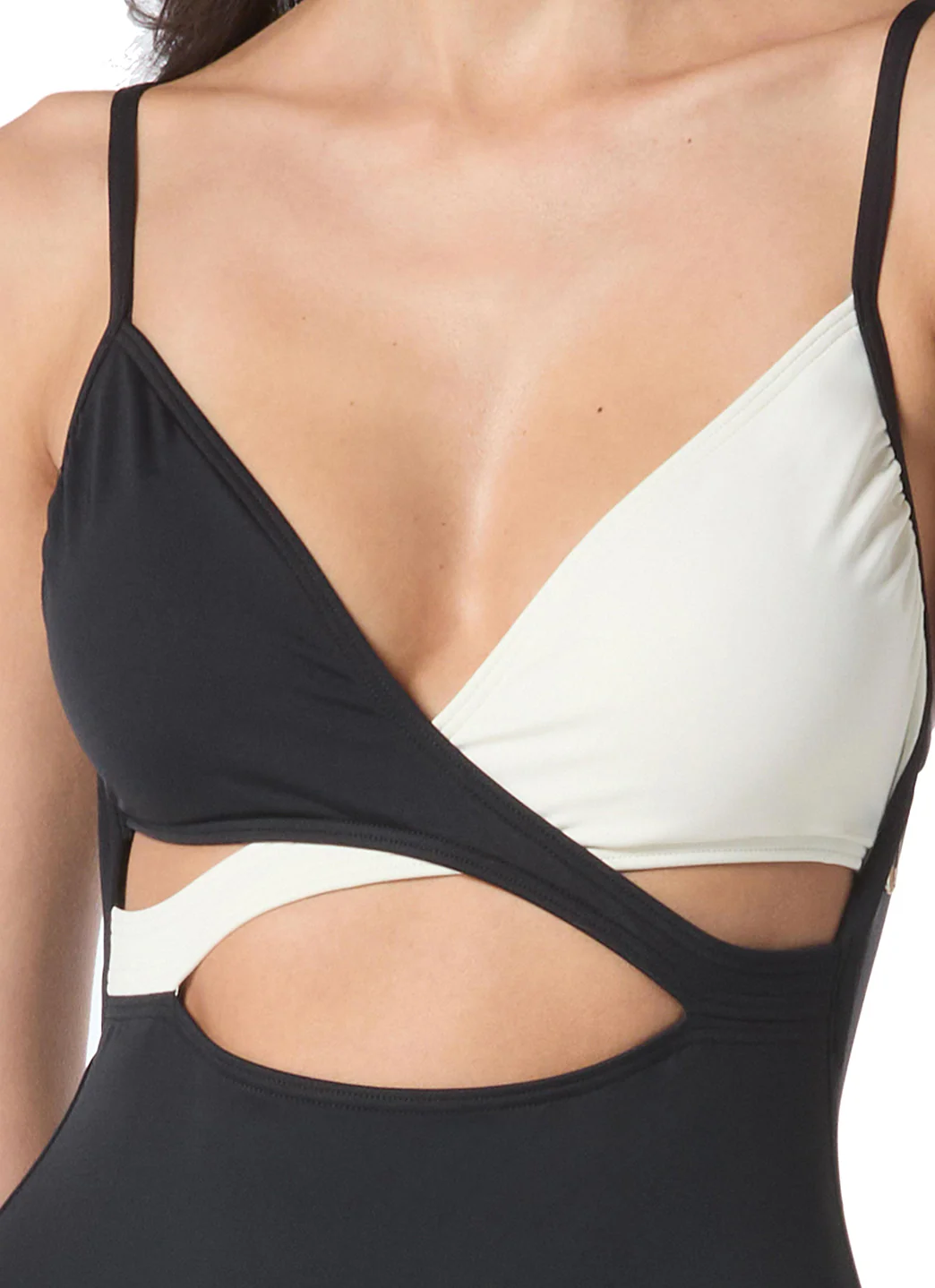 Vince Camuto Women's Color Block Cross Top One Piece Swimsuit - Image 4