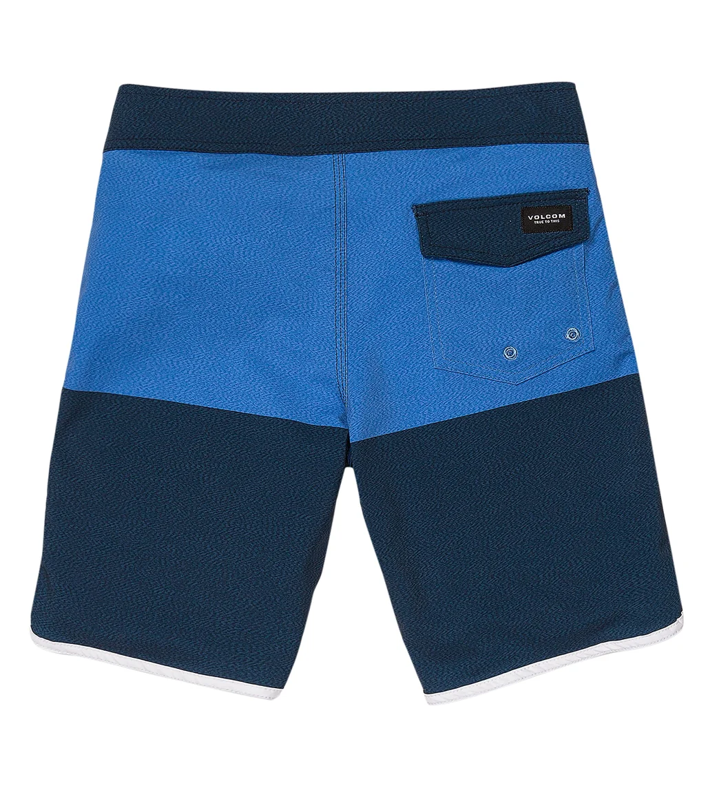 Volcom Boys' Mod Quarta Scallop Board Shorts (Big Kid) - Image 2