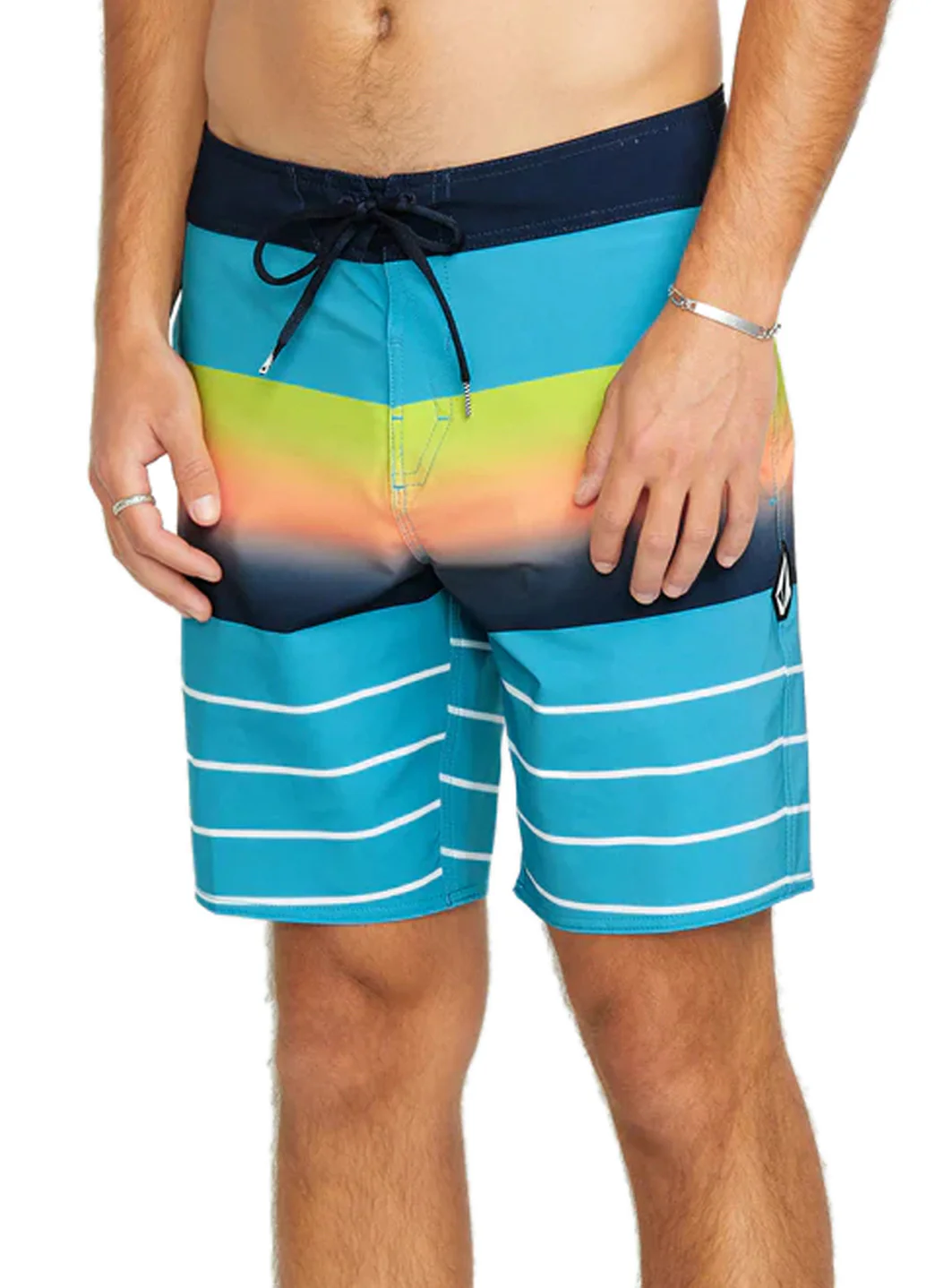 Volcom Men's Quarta Fade Mod-Tech 19" Board Shorts - Image 10