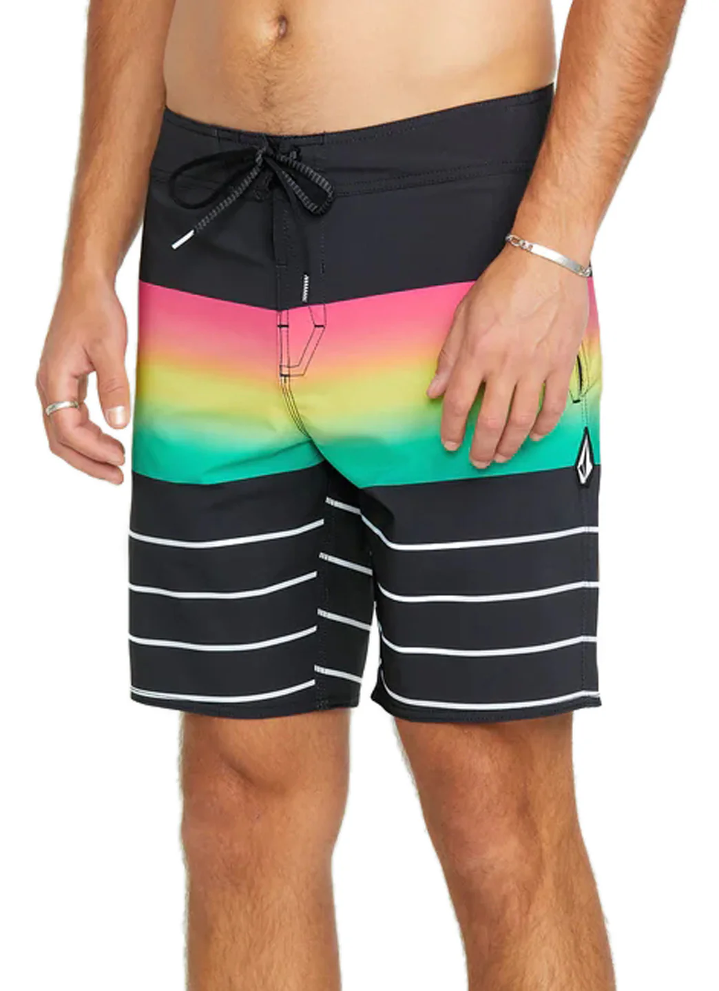 Volcom Men's Quarta Fade Mod-Tech 19" Board Shorts - Image 4