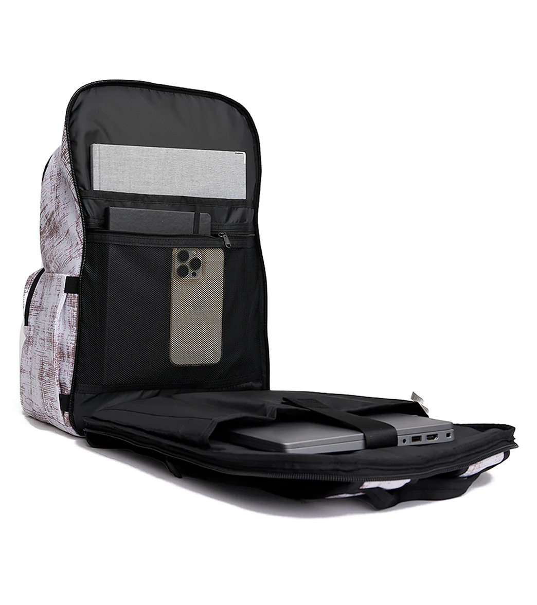 Vooray 2nd Avenue Backpack - Image 12
