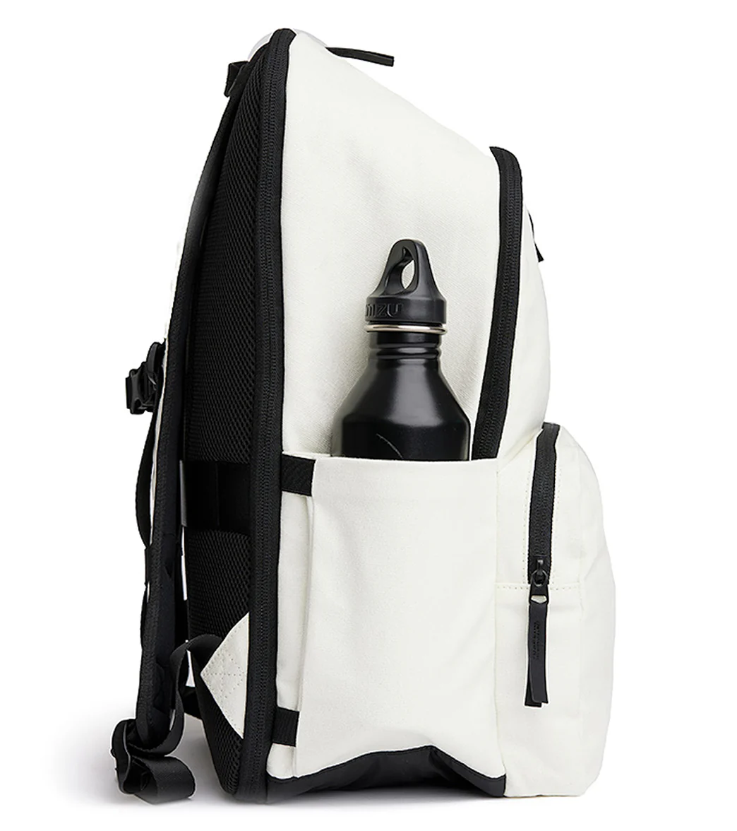 Vooray 2nd Avenue Backpack - Image 4