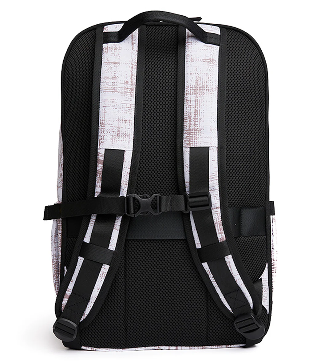 Vooray 2nd Avenue Backpack - Image 9